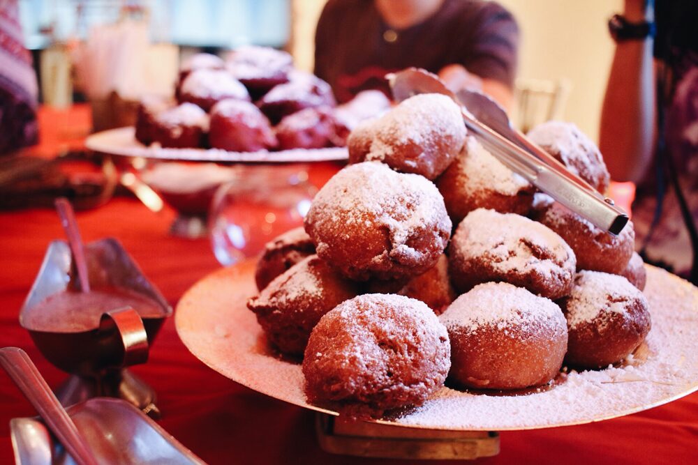 South Florida Bloggers Donut Divas Tasting Event. They have delicious carnival foods all year around like these vanilla deep fried Oreos.