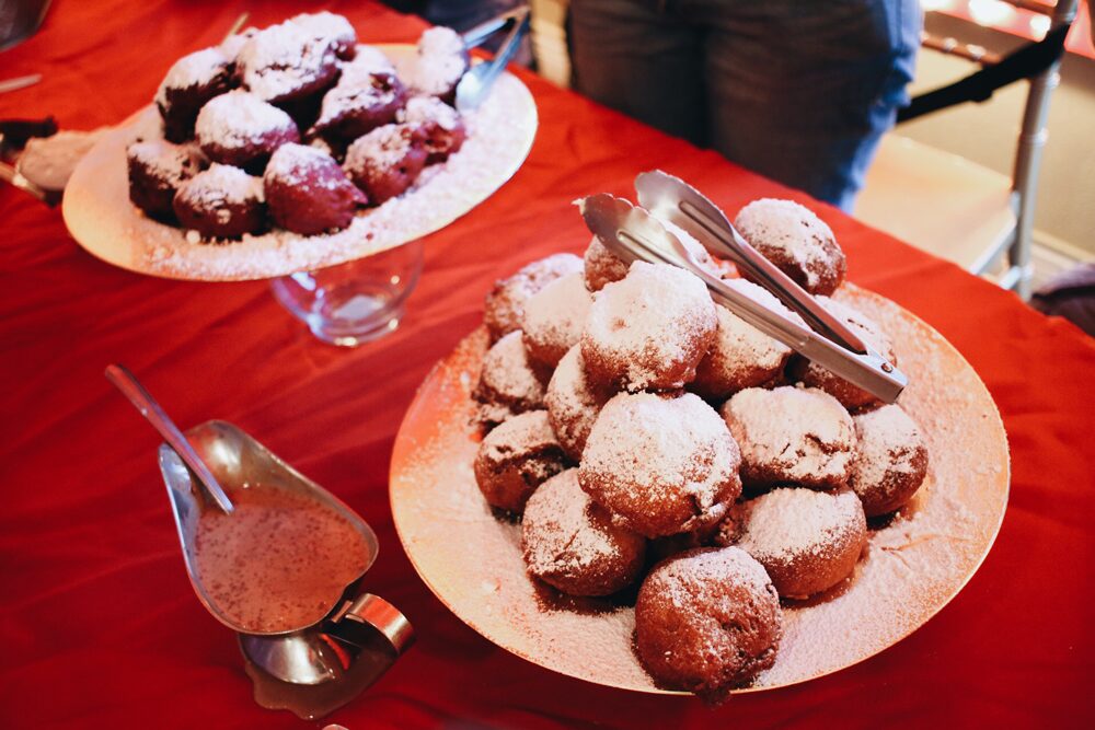 South Florida Bloggers Donut Divas Tasting Event. They have delicious carnival foods all year around like these vanilla deep fried Oreos