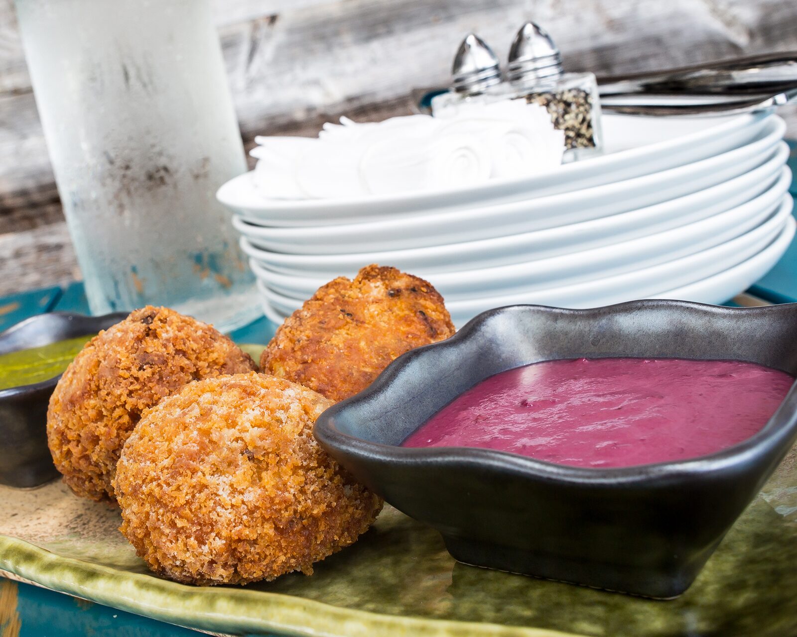Miami Restaurant, Pisco y Nazca serves the most delicious chicken fritters served with an amazing olive aioli. They are called Bombas Rellenas. Click to read about their other dishes on the menu or pin to save for later!