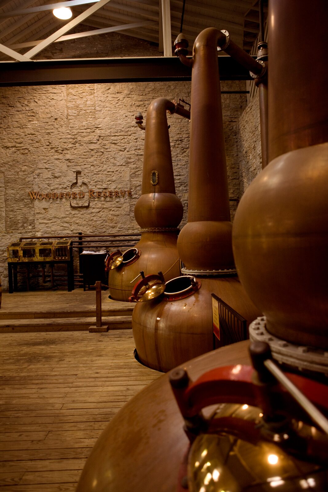 How to host a bourbon wheel tasting with Elizabeth Master Taster of Woodford Reserve Bourbon. Click to read more or pin and save for later!