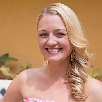 modern-boca-mom-michelle-olson-rogers-new-headshot-534x800-1