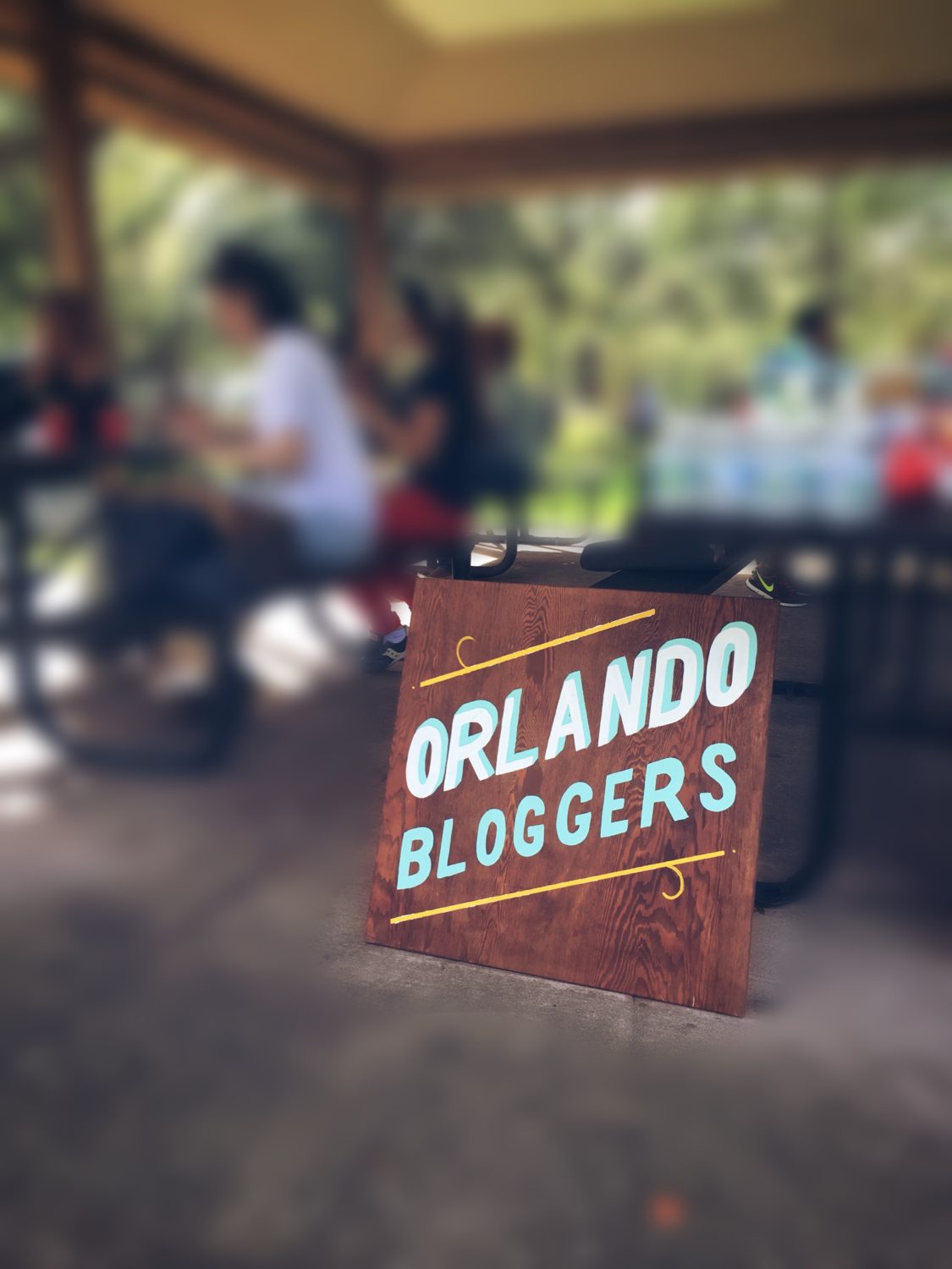 Orlando Bloggers Sign the blogger union orlando chapter meetup