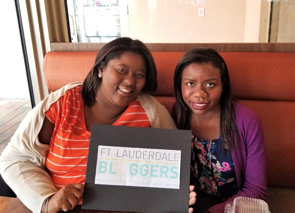 Bloggers at the Ft Lauderdale Blogger Union meetup.