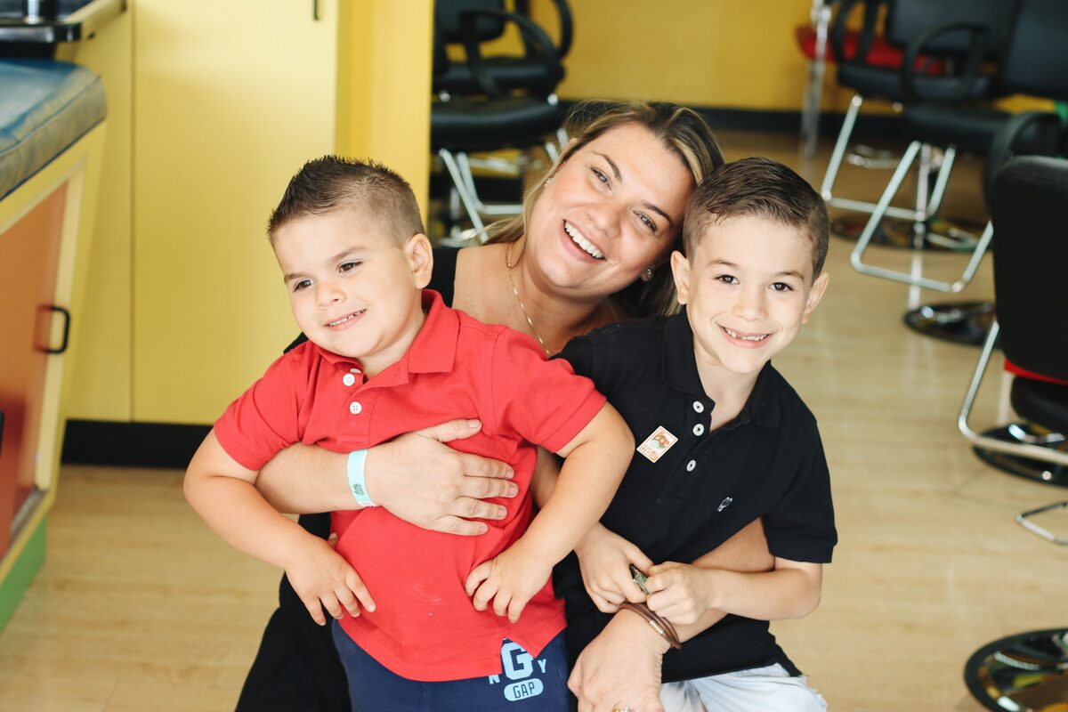 Miami Mom Bloggers go to Cartoon Cuts
