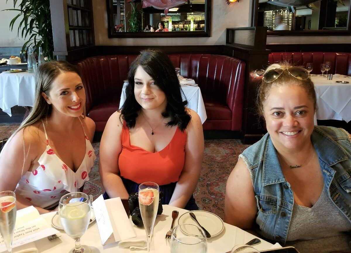 Fashion and beauty influencer blogger meetup 