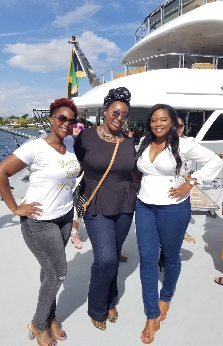 Ft Lauderdale Bloggers met to talk about travel blogging and working with hotels.