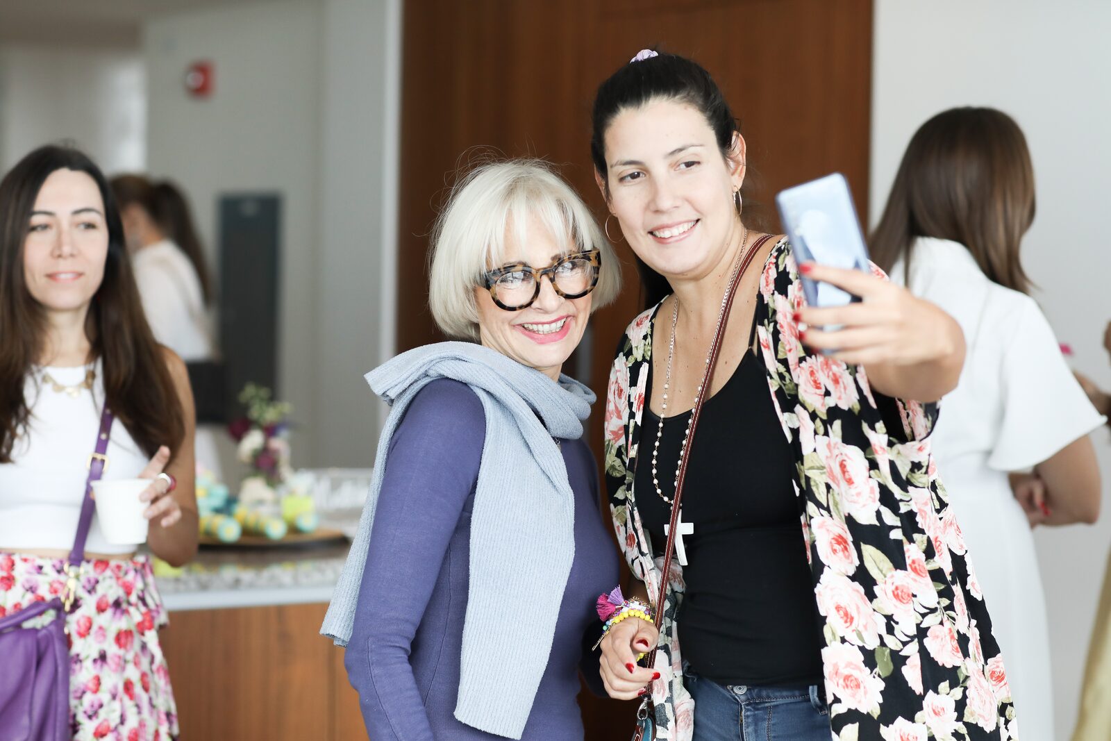 Networking at the South Florida Mom Bloggers October Meetup